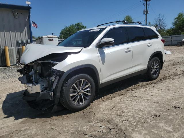 TOYOTA HIGHLANDER 2019 with VIN 5TDJZRFH9KS571773 - Photo from auction