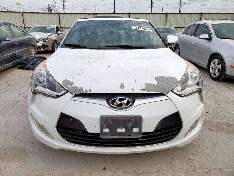 Photo 5 from auction – 2016 HYUNDAI VELOSTER with VIN KMHTC6AD0GU296399