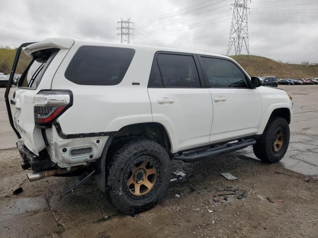 Photo 3 from auction – 2018 TOYOTA 4RUNNER SR with VIN JTEBU5JR6J5482948