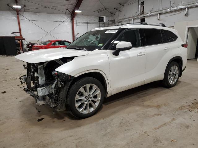 TOYOTA HIGHLANDER 2021 с VIN 5TDDZRBHXMS138453 - Снимка от търг
