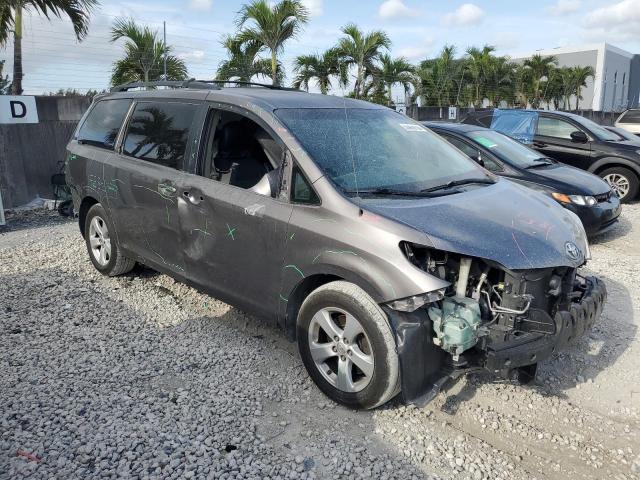 Photo 4 from auction – 2014 TOYOTA SIENNA LE with VIN 5TDKK3DC7ES417550