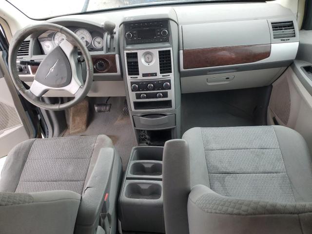 Photo 8 from auction – 2010 CHRYSLER TOWN & COU with VIN 2A4RR5D19AR306872
