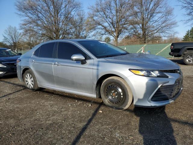 Photo 4 from auction – 2022 TOYOTA CAMRY LE with VIN 4T1C31AK7NU574827