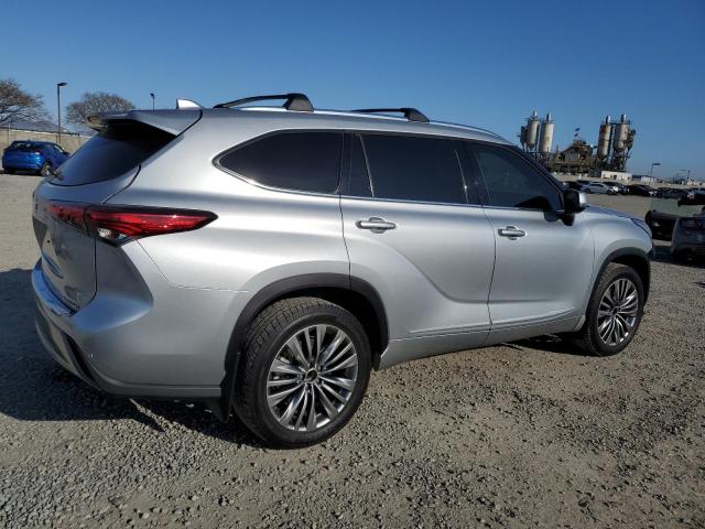 صورة رقم 3 من المزاد - 2020 TOYOTA HIGHLANDER مع VIN 5TDFZRAH0LS001627