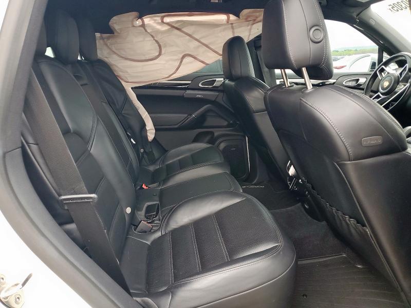 Снимка 11 от търг – 2018 PORSCHE CAYENNE SE с VIN WP1AE2A22JLA70261