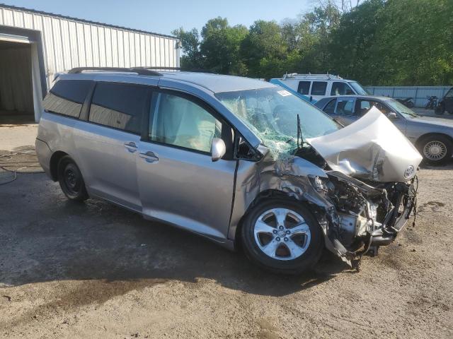 Photo 4 from auction – 2014 TOYOTA SIENNA LE with VIN 5TDKK3DC5ES447565