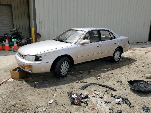 TOYOTA CAMRY LE 1995 with VIN 4T1SK12E2SU607896 - Photo from auction