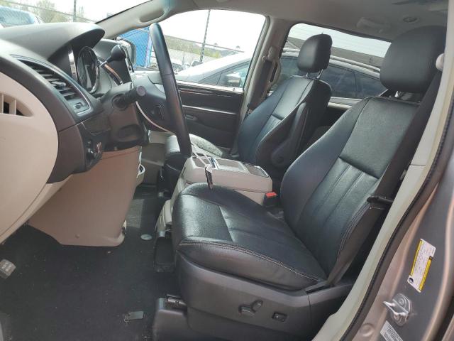 Photo 7 from auction – 2016 CHRYSLER TOWN & COU with VIN 2C4RC1BGXGR296515