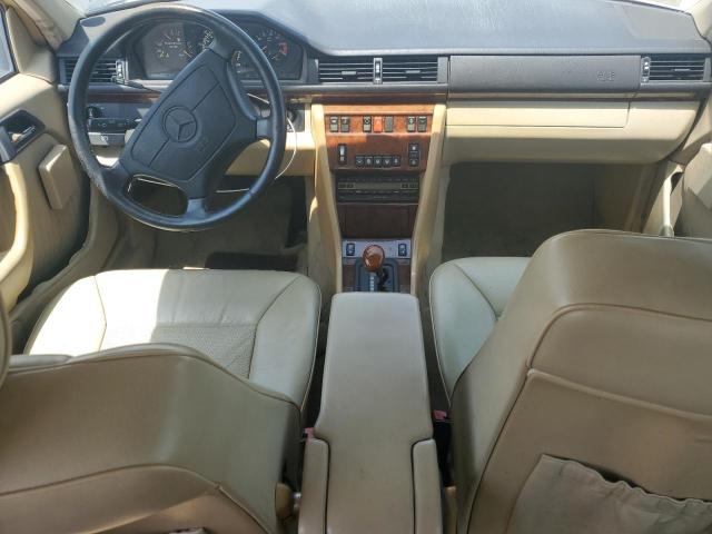 Photo 8 from auction – 1993 MERCEDES-BENZ 400 E with VIN WDBEA34E2PB866452