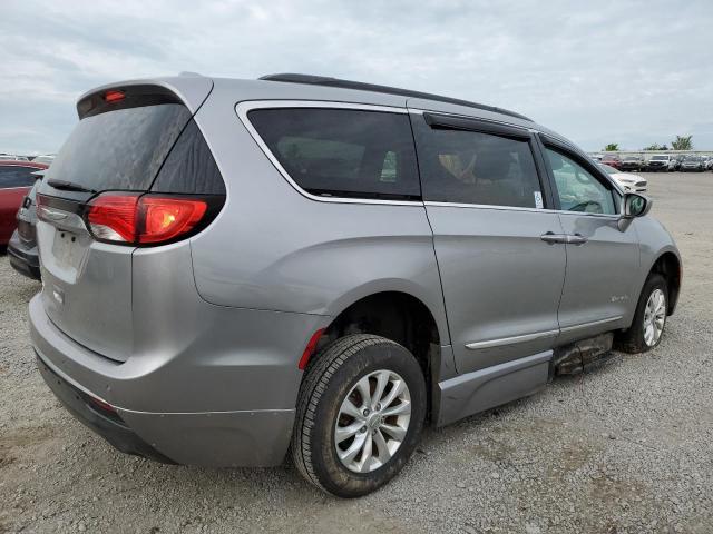 Photo 3 from auction – 2017 CHRYSLER PACIFICA T with VIN 2C4RC1BG4HR768628