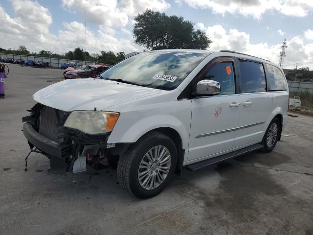CHRYSLER TOWN & COU 2014 with VIN 2C4RC1CG1ER171074 - Photo from auction