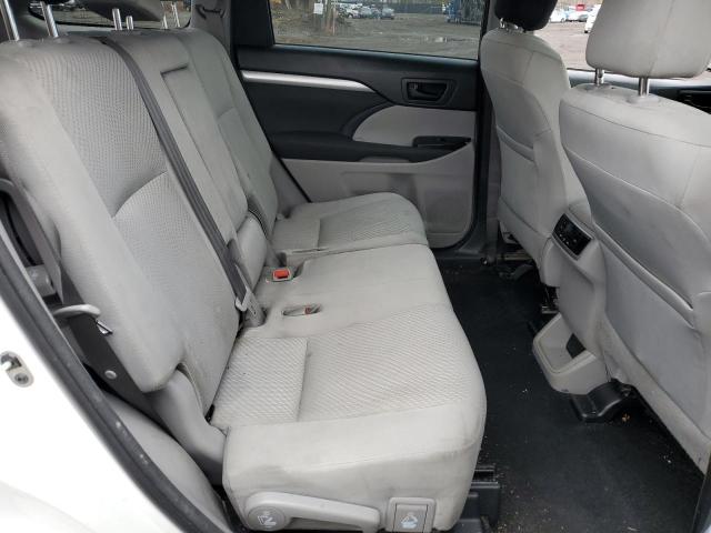 Photo 11 from auction – 2018 TOYOTA HIGHLANDER with VIN 5TDBGRFH4JS048895