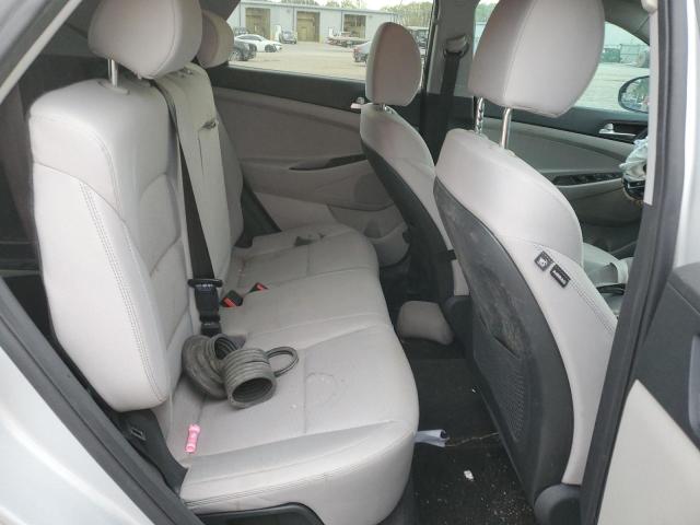 Photo 11 from auction – 2019 HYUNDAI TUCSON with VIN KM8J23A45KU890195