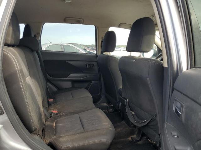 Снимка 11 от търг – 2018 MITSUBISHI OUTLANDER с VIN JA4AD2A32JZ055070