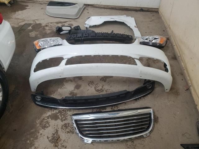 Photo 13 from auction – 2014 CHRYSLER TOWN & COU with VIN 2C4RC1BG3ER169103