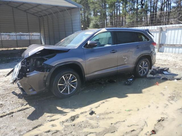 TOYOTA HIGHLANDER 2017 z numerem VIN 5TDJZRFH5HS394454 - Zdjęcie z aukcji