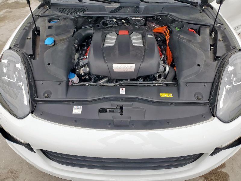 Снимка 12 от търг – 2018 PORSCHE CAYENNE SE с VIN WP1AE2A22JLA70261