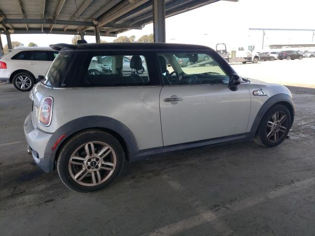 Photo 3 from auction – 2011 MINI COOPER S with VIN WMWSV3C56BTY12887