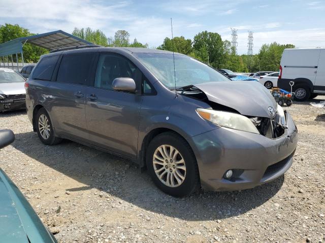 Photo 4 from auction – 2012 TOYOTA SIENNA XLE with VIN 5TDYK3DC1CS259052