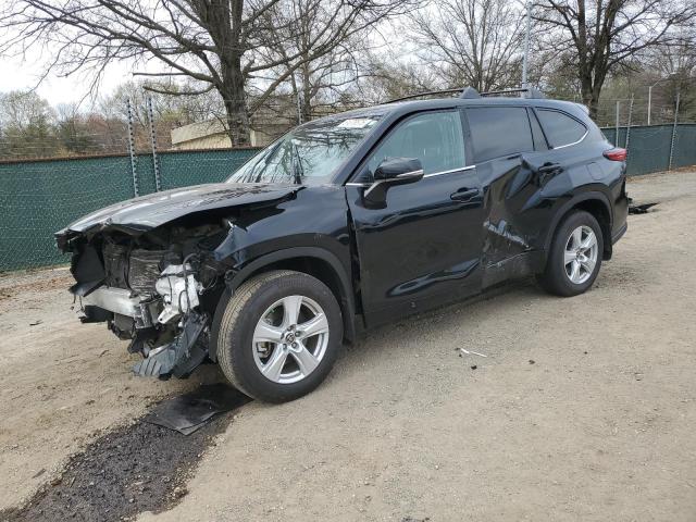 TOYOTA HIGHLANDER 2022 with VIN 5TDBZRBHXNS183031 - Photo from auction