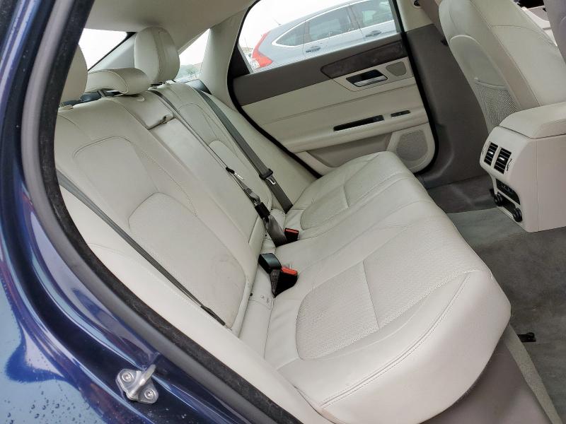 Photo 10 from auction – 2016 JAGUAR XF PRESTIG with VIN SAJBE4BV7GCY07779