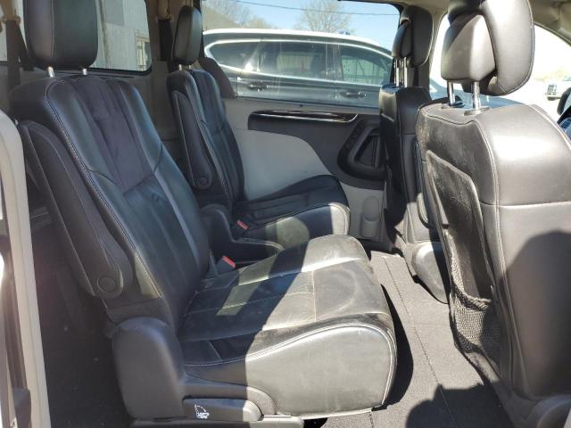 Photo 11 from auction – 2012 CHRYSLER TOWN & COU with VIN 2C4RC1GG4CR312467