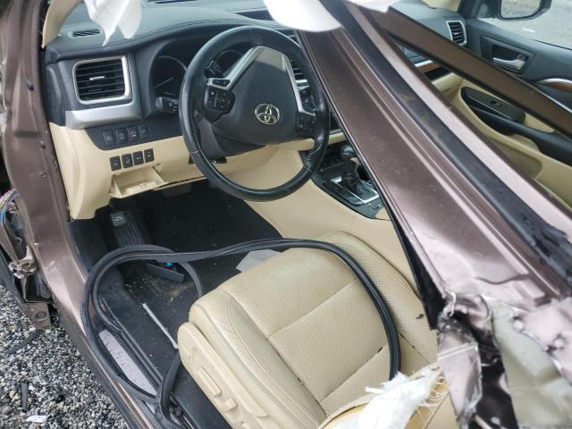 Photo 8 from auction – 2018 TOYOTA HIGHLANDER with VIN 5TDDZRFH6JS832904