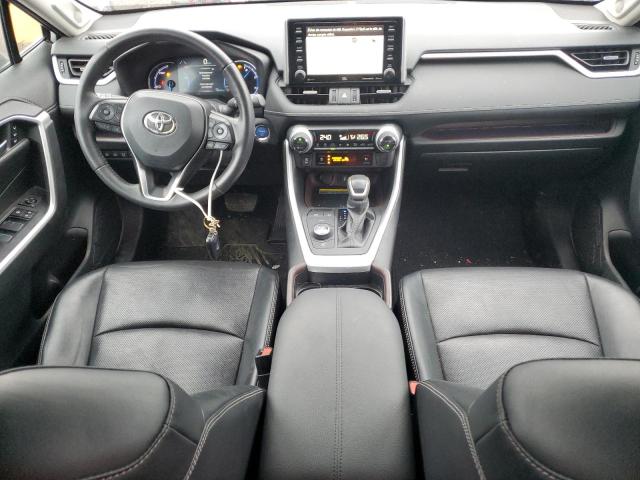 Photo 8 from auction – 2020 TOYOTA RAV4 with VIN 2T3DWRFVXLW101604
