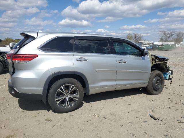 Photo 3 from auction – 2017 TOYOTA HIGHLANDER with VIN 5TDBZRFH5HS413587