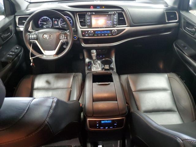 Photo 8 from auction – 2019 TOYOTA HIGHLANDER with VIN 5TDJZRFH4KS579165