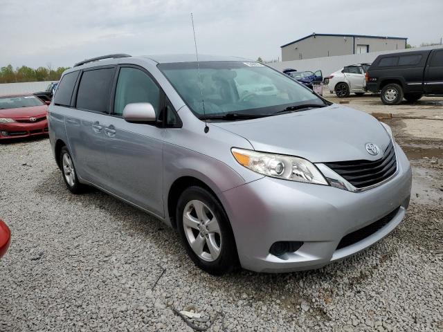 Photo 4 from auction – 2014 TOYOTA SIENNA LE with VIN 5TDKK3DC2ES414281