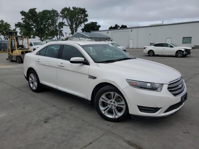 Photo 4 from auction – 2016 FORD TAURUS SEL with VIN 1FAHP2E84GG134428