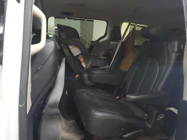 Photo 11 from auction – 2018 CHRYSLER PACIFICA T with VIN 2C4RC1BGXJR210773