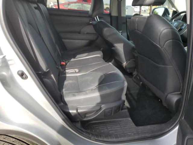 Photo 11 from auction – 2022 TOYOTA HIGHLANDER with VIN 5TDHZRBH9NS587335