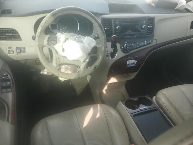 Photo 8 from auction – 2011 TOYOTA SIENNA XLE with VIN 5TDYK3DC3BS014767
