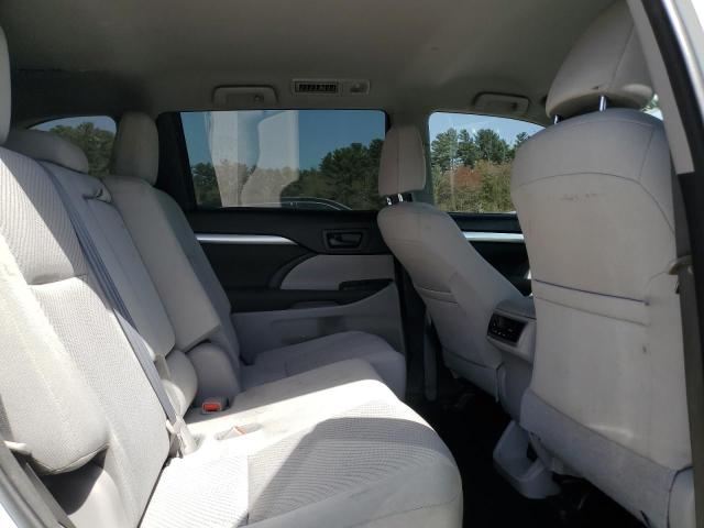 Photo 11 from auction – 2017 TOYOTA HIGHLANDER with VIN 5TDBGRFH4HS021397