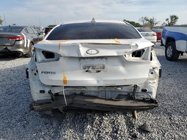 Photo 6 from auction – 2018 KIA FORTE LX with VIN 3KPFL4A72JE202903