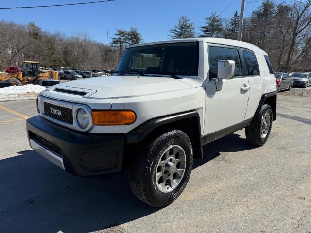 Photo 2 from auction – 2013 TOYOTA FJ CRUISER with VIN JTEBU4BF2DK154222