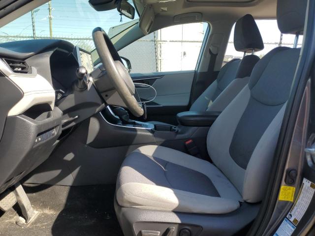 Photo 7 from auction – 2020 TOYOTA RAV4 XLE with VIN JTMP1RFV2LD056442