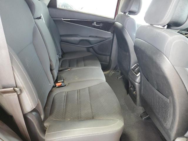 Photo 11 from auction – 2016 KIA SORENTO LX with VIN 5XYPGDA53GG094861