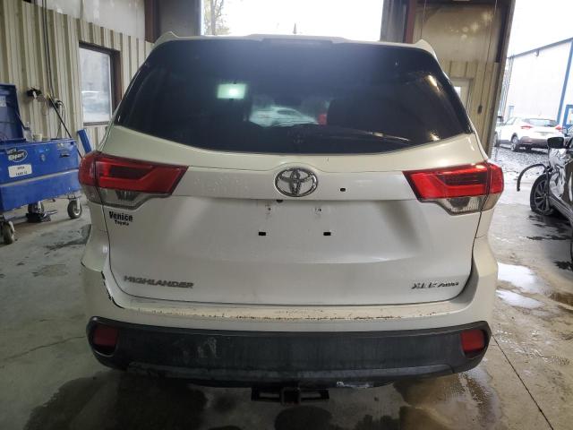 Photo 6 from auction – 2018 TOYOTA HIGHLANDER with VIN 5TDJZRFH1JS890941