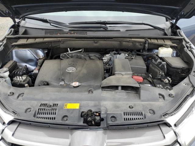 Снимка 12 от търг – 2018 TOYOTA HIGHLANDER с VIN 5TDJZRFH3JS808045