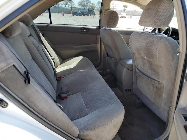 Снимка 10 от търг – 2004 TOYOTA CAMRY LE с VIN 4T1BF32K34U080265
