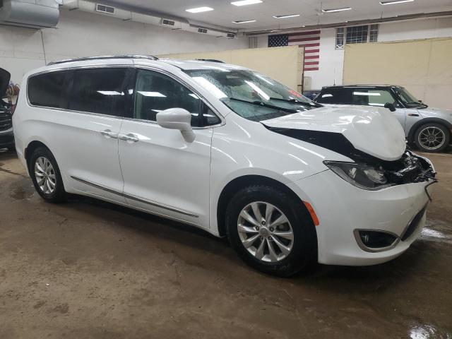 Photo 4 from auction – 2018 CHRYSLER PACIFICA T with VIN 2C4RC1BGXJR210773