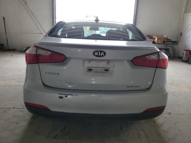 Photo 6 from auction – 2016 KIA FORTE LX with VIN KNAFK4A61G5552129