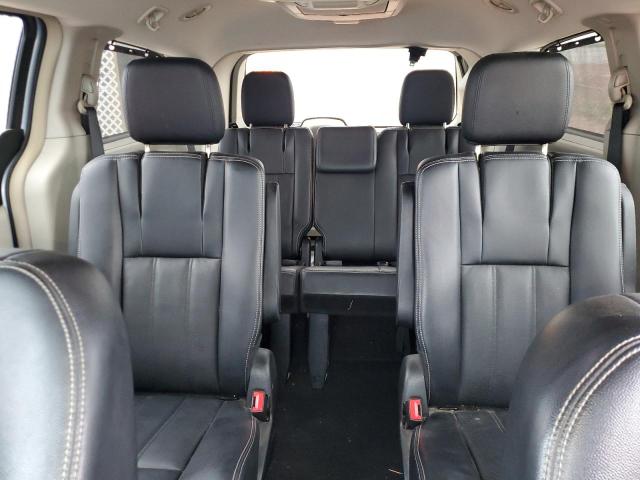Photo 10 from auction – 2013 CHRYSLER TOWN & COU with VIN 2C4RC1CG7DR665180