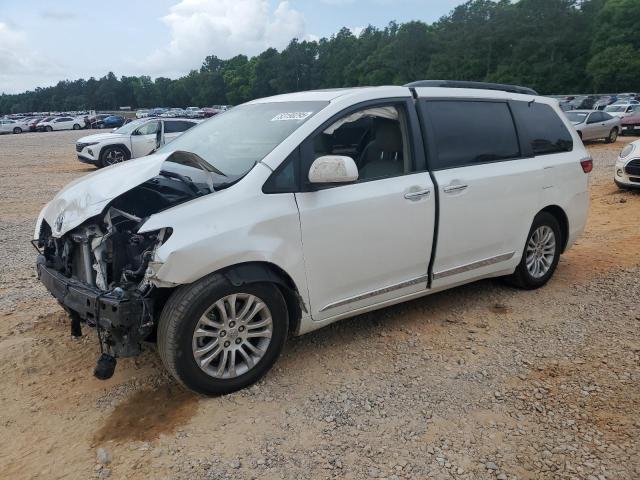 TOYOTA SIENNA XLE 2015 with VIN 5TDYK3DC8FS635198 - Photo from auction