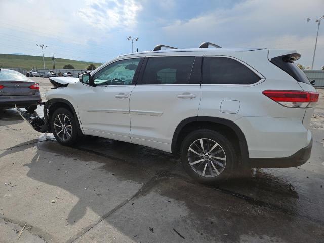 Photo 2 from auction – 2017 TOYOTA HIGHLANDER with VIN 5TDJZRFH6HS512981