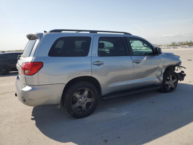 Photo 3 from auction – 2016 TOYOTA SEQUOIA SR with VIN 5TDBW5G19GS145693