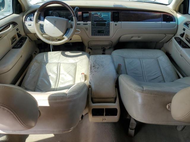 Photo 8 from auction – 2006 LINCOLN TOWN CAR S with VIN 1LNHM82VX6Y608693
